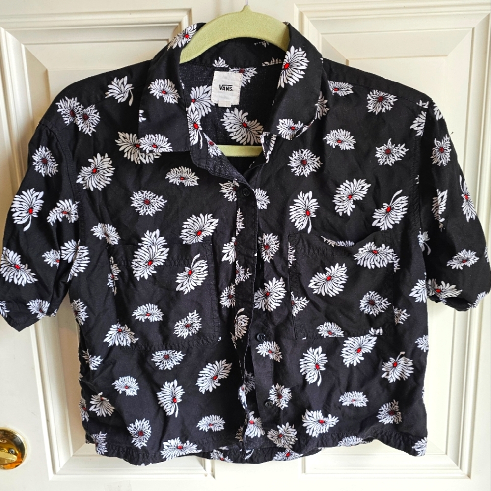Cropped Vans Black Floral Button-Up Shirt